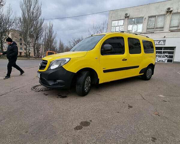 Жовтий Мерседес Citan пас., об'ємом двигуна 1.5 л та пробігом 203 тис. км за 8300 $, фото 4 на Automoto.ua