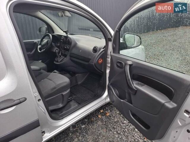 Серый Мерседес Ситан, объемом двигателя 1.46 л и пробегом 194 тыс. км за 9200 $, фото 7 на Automoto.ua