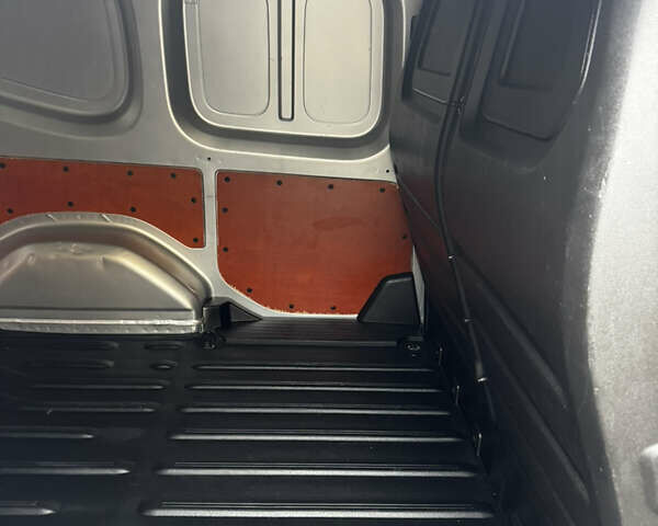 Серый Мерседес Ситан, объемом двигателя 1.46 л и пробегом 190 тыс. км за 15550 $, фото 42 на Automoto.ua