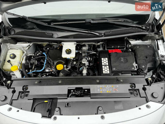 Серый Мерседес Ситан, объемом двигателя 1.46 л и пробегом 190 тыс. км за 15550 $, фото 44 на Automoto.ua