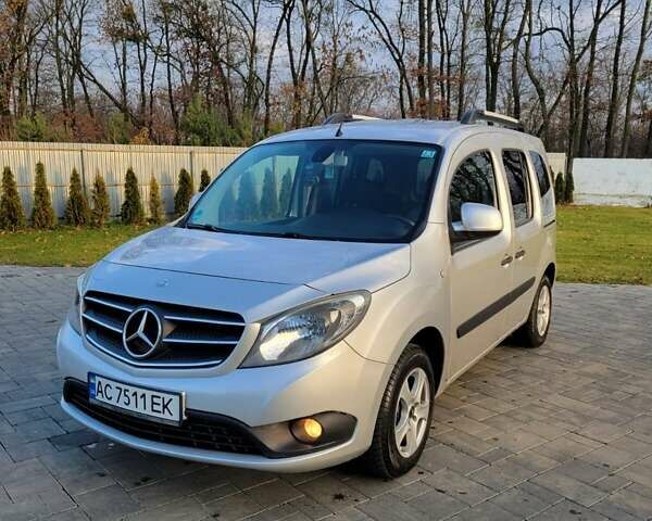 Сірий Мерседес Сітан, об'ємом двигуна 1.46 л та пробігом 257 тис. км за 9500 $, фото 1 на Automoto.ua