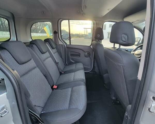 Сірий Мерседес Сітан, об'ємом двигуна 1.46 л та пробігом 257 тис. км за 9500 $, фото 9 на Automoto.ua