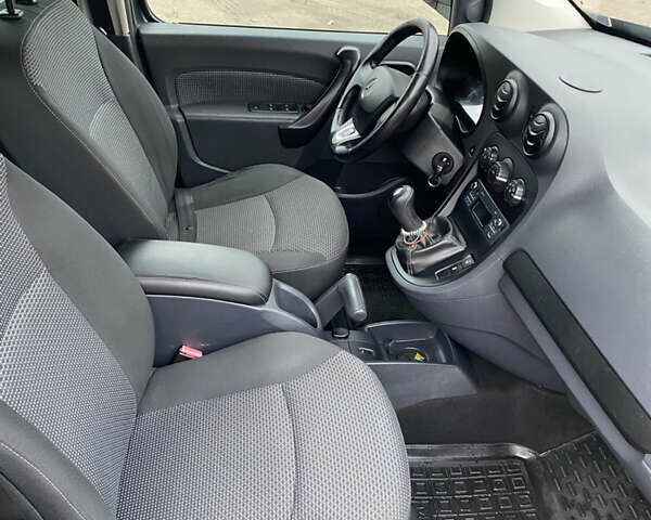 Серый Мерседес Ситан, объемом двигателя 1.46 л и пробегом 196 тыс. км за 9500 $, фото 25 на Automoto.ua