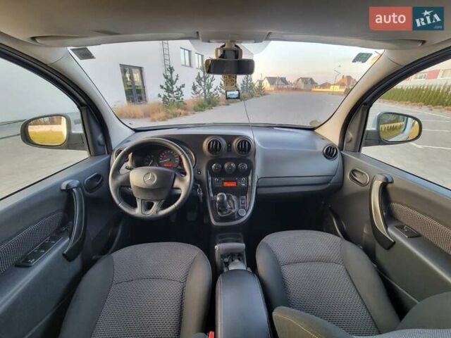 Сірий Мерседес Сітан, об'ємом двигуна 1.46 л та пробігом 257 тис. км за 9500 $, фото 26 на Automoto.ua