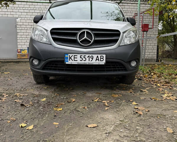 Серый Мерседес Ситан, объемом двигателя 1.46 л и пробегом 168 тыс. км за 11899 $, фото 1 на Automoto.ua