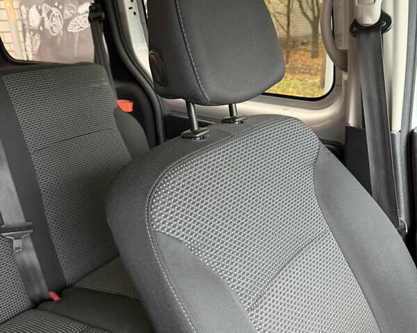 Серый Мерседес Ситан, объемом двигателя 1.46 л и пробегом 168 тыс. км за 11899 $, фото 31 на Automoto.ua