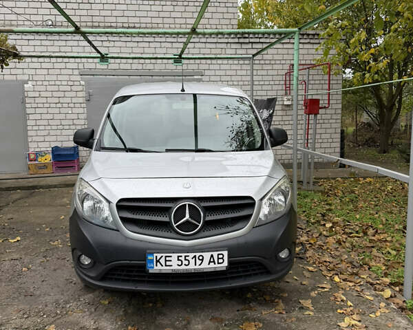 Серый Мерседес Ситан, объемом двигателя 1.46 л и пробегом 168 тыс. км за 11899 $, фото 2 на Automoto.ua