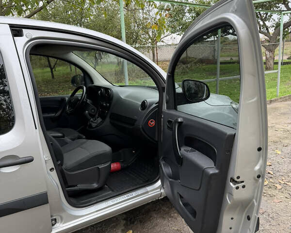 Серый Мерседес Ситан, объемом двигателя 1.46 л и пробегом 168 тыс. км за 11899 $, фото 26 на Automoto.ua