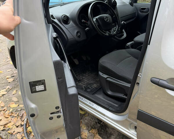 Серый Мерседес Ситан, объемом двигателя 1.46 л и пробегом 168 тыс. км за 11899 $, фото 16 на Automoto.ua