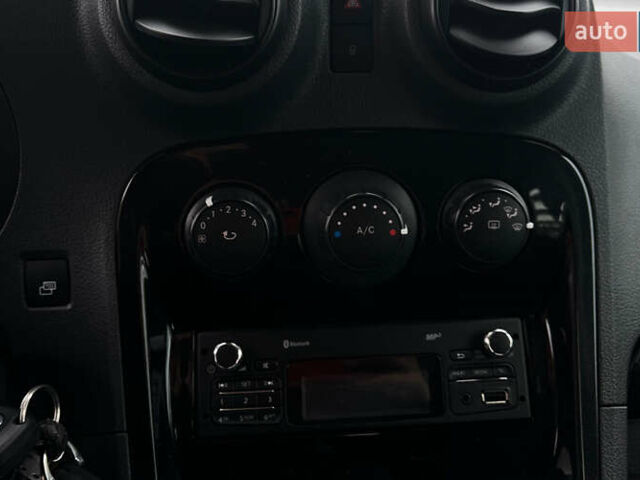 Серый Мерседес Ситан, объемом двигателя 1.46 л и пробегом 156 тыс. км за 10999 $, фото 11 на Automoto.ua