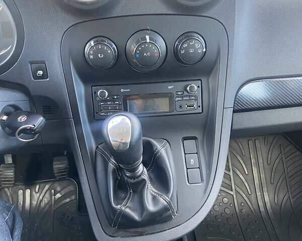 Серый Мерседес Ситан, объемом двигателя 1.46 л и пробегом 216 тыс. км за 11300 $, фото 7 на Automoto.ua