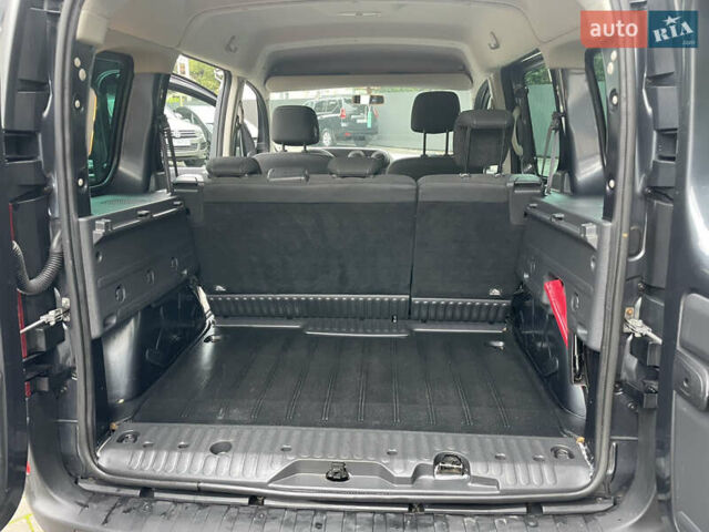 Мерседес Ситан 2014 в Ивано-Франковске на Automoto.ua Серый Мерседес Ситан, объемом двигателя 1.5 л и пробегом 205 тыс. км за 9850 $, фото 22 на Automoto.ua