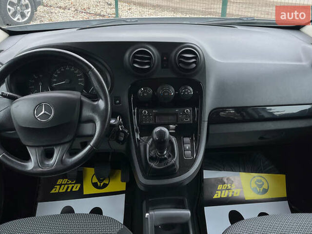 Серый Мерседес Ситан, объемом двигателя 1.46 л и пробегом 156 тыс. км за 10999 $, фото 9 на Automoto.ua