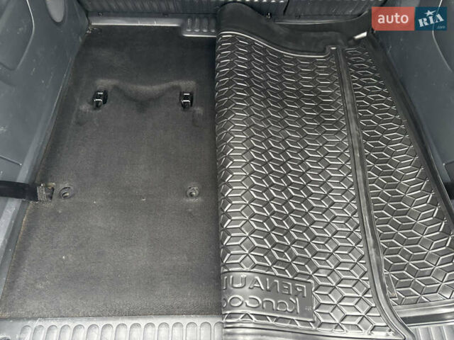 Серый Мерседес Ситан, объемом двигателя 1.46 л и пробегом 240 тыс. км за 12900 $, фото 36 на Automoto.ua