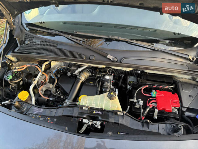 Серый Мерседес Ситан, объемом двигателя 1.46 л и пробегом 193 тыс. км за 12850 $, фото 61 на Automoto.ua