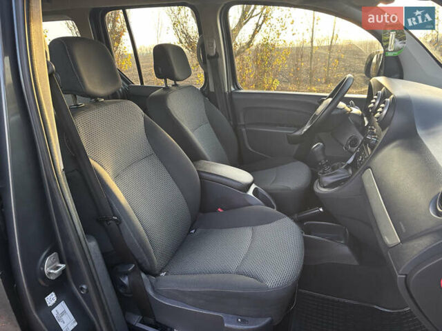 Серый Мерседес Ситан, объемом двигателя 1.46 л и пробегом 193 тыс. км за 12850 $, фото 35 на Automoto.ua