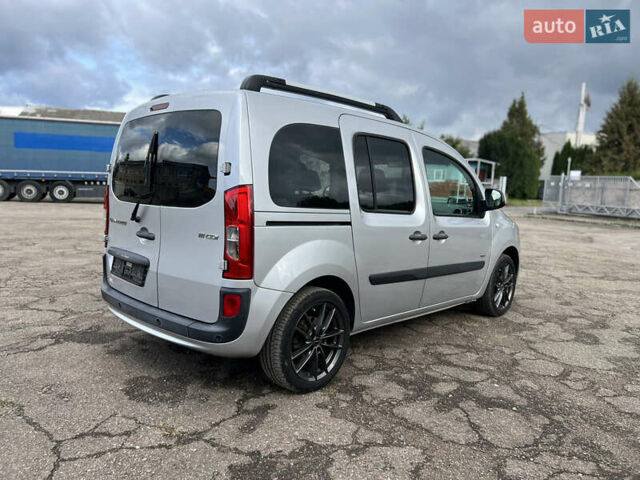 Серый Мерседес Ситан, объемом двигателя 1.5 л и пробегом 200 тыс. км за 12900 $, фото 6 на Automoto.ua