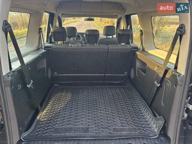 Серый Мерседес Ситан, объемом двигателя 1.46 л и пробегом 193 тыс. км за 12850 $, фото 53 на Automoto.ua