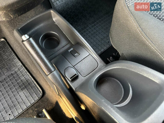 Серый Мерседес Ситан, объемом двигателя 1.46 л и пробегом 193 тыс. км за 12850 $, фото 45 на Automoto.ua