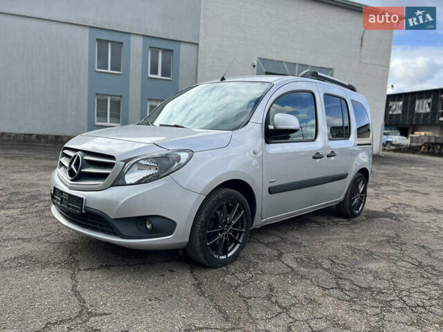 Серый Мерседес Ситан, объемом двигателя 1.5 л и пробегом 200 тыс. км за 12900 $, фото 3 на Automoto.ua