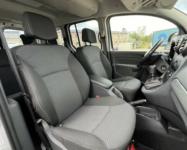 Серый Мерседес Ситан, объемом двигателя 1.5 л и пробегом 200 тыс. км за 12900 $, фото 12 на Automoto.ua