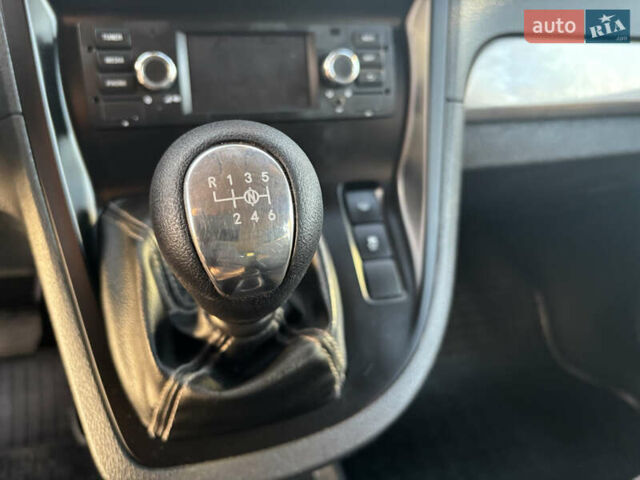 Серый Мерседес Ситан, объемом двигателя 1.46 л и пробегом 193 тыс. км за 12850 $, фото 44 на Automoto.ua