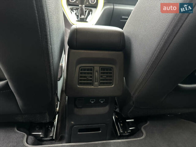 Серый Мерседес Ситан, объемом двигателя 0 л и пробегом 11 тыс. км за 25900 $, фото 22 на Automoto.ua