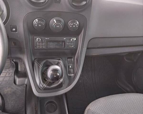 Синий Мерседес Ситан, объемом двигателя 1.46 л и пробегом 259 тыс. км за 9300 $, фото 13 на Automoto.ua