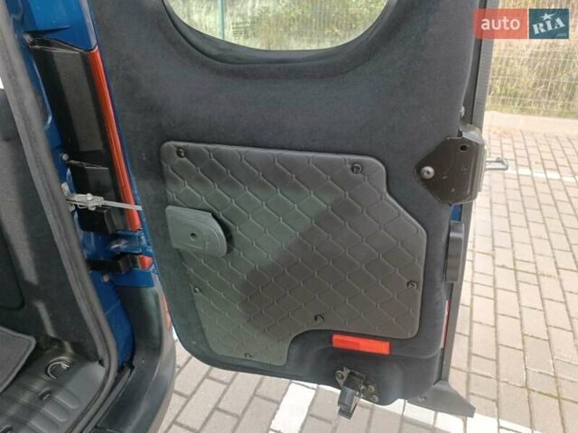 Синій Мерседес Сітан, об'ємом двигуна 1.5 л та пробігом 226 тис. км за 11900 $, фото 34 на Automoto.ua