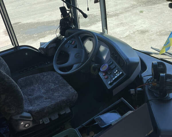 Жовтий Мерседес Сітаро, об'ємом двигуна 6.4 л та пробігом 980 тис. км за 7500 $, фото 5 на Automoto.ua