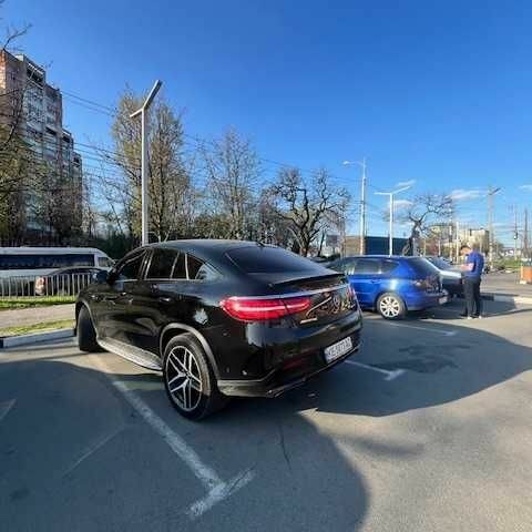 Черный Мерседес Купе, объемом двигателя 3 л и пробегом 70 тыс. км за 51000 $, фото 1 на Automoto.ua