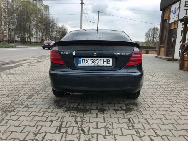 Мерседес Купе 2002 в Хмельницком на Automoto.ua Синий Мерседес Купе, объемом двигателя 1.8 л и пробегом 380 тыс. км за 3999 $, фото 2 на Automoto.ua