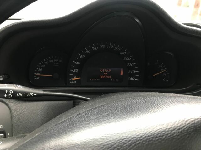 Мерседес Купе 2002 в Хмельницком на Automoto.ua Синий Мерседес Купе, объемом двигателя 1.8 л и пробегом 380 тыс. км за 3999 $, фото 8 на Automoto.ua