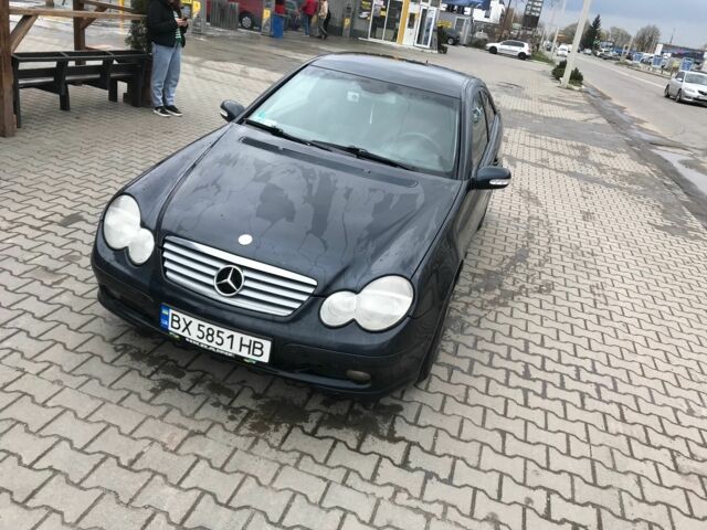 Мерседес Купе 2002 в Хмельницком на Automoto.ua Синий Мерседес Купе, объемом двигателя 1.8 л и пробегом 380 тыс. км за 3999 $, фото 10 на Automoto.ua