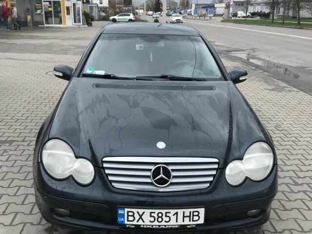 Мерседес Купе 2002 в Хмельницком на Automoto.ua Синий Мерседес Купе, объемом двигателя 1.8 л и пробегом 380 тыс. км за 3999 $, фото 1 на Automoto.ua