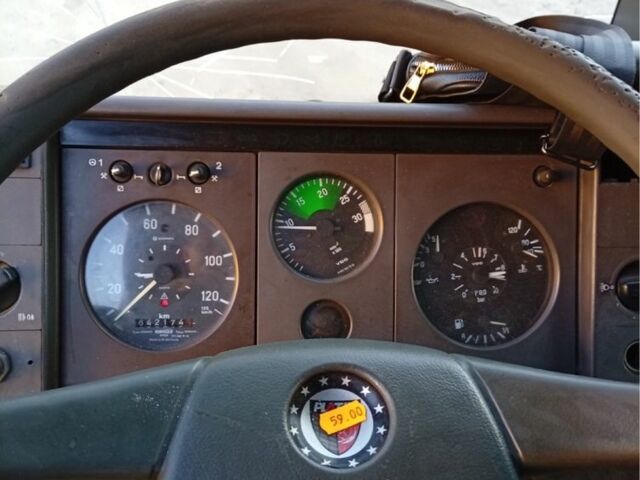 Белый Мерседес Другая, объемом двигателя 6 л и пробегом 600 тыс. км за 7000 $, фото 6 на Automoto.ua