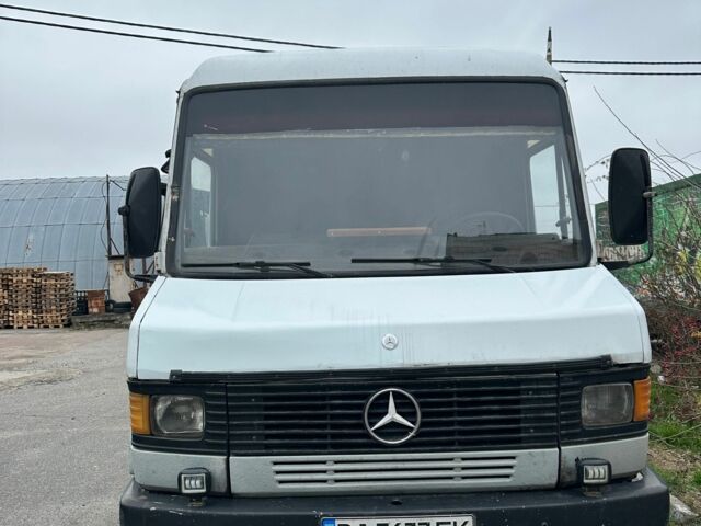 Білий Мерседес Інша, об'ємом двигуна 4 л та пробігом 600 тис. км за 8000 $, фото 2 на Automoto.ua