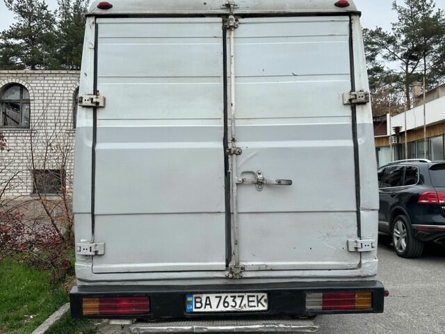 Білий Мерседес Інша, об'ємом двигуна 4 л та пробігом 600 тис. км за 8000 $, фото 3 на Automoto.ua