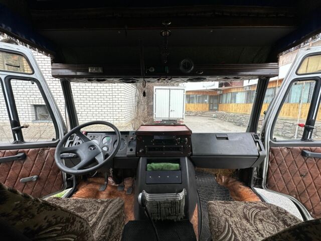 Білий Мерседес Інша, об'ємом двигуна 4 л та пробігом 600 тис. км за 8000 $, фото 8 на Automoto.ua