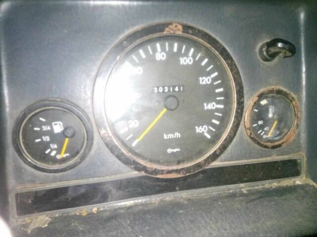 Мерседес Інша 1991 у Чернігові на Automoto.ua Білий Мерседес Інша, об'ємом двигуна 2.4 л та пробігом 303 тис. км за 1543 $, фото 2 на Automoto.ua