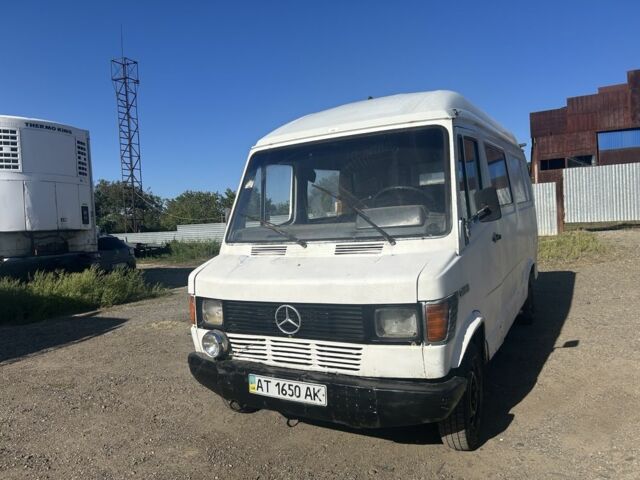 Белый Мерседес Другая, объемом двигателя 2.3 л и пробегом 300 тыс. км за 500 $, фото 1 на Automoto.ua