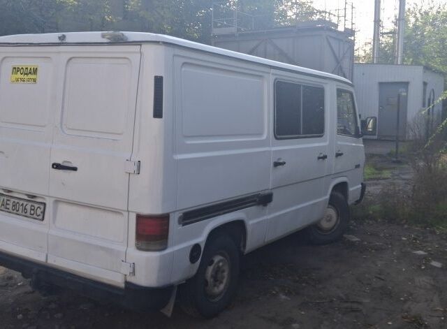 Мерседес Другая 1994 в Синельниковом на Automoto.ua Белый Мерседес Другая, объемом двигателя 2.4 л и пробегом 720 тыс. км за 2314 $, фото 3 на Automoto.ua