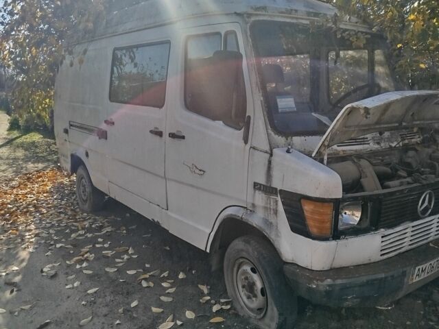 Белый Мерседес Другая, объемом двигателя 2.9 л и пробегом 300 тыс. км за 1000 $, фото 5 на Automoto.ua