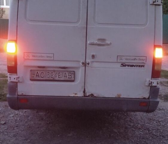 Белый Мерседес Другая, объемом двигателя 2.9 л и пробегом 120 тыс. км за 4000 $, фото 5 на Automoto.ua