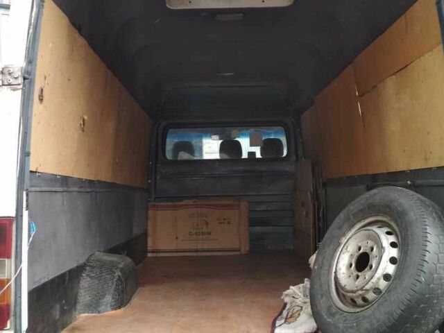 Білий Мерседес Інша, об'ємом двигуна 2.9 л та пробігом 250 тис. км за 2984 $, фото 3 на Automoto.ua