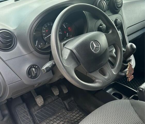 Білий Мерседес Інша, об'ємом двигуна 0 л та пробігом 85 тис. км за 8500 $, фото 6 на Automoto.ua