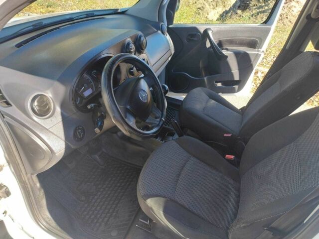 Мерседес Інша 2016 у Кременчуге на Automoto.ua Білий Мерседес Інша, об'ємом двигуна 0 л та пробігом 193 тис. км за 10000 $, фото 18 на Automoto.ua