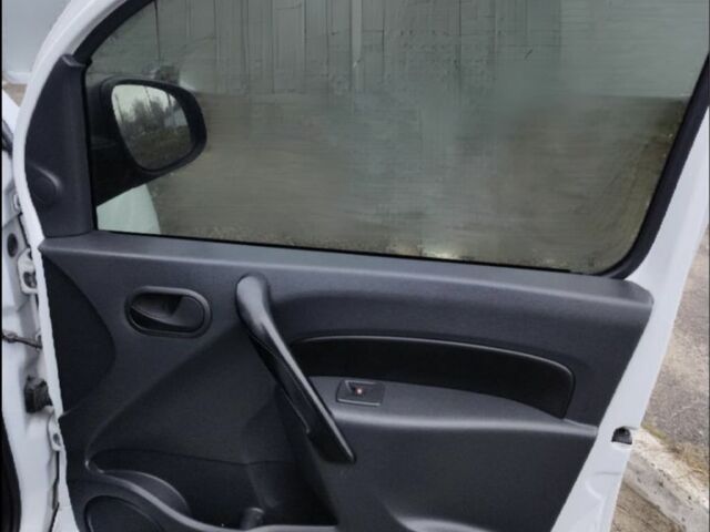 Білий Мерседес Інша, об'ємом двигуна 1.5 л та пробігом 185 тис. км за 10500 $, фото 9 на Automoto.ua