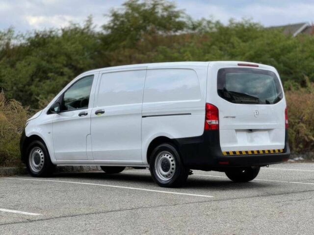 Білий Мерседес Інша, об'ємом двигуна 2 л та пробігом 24 тис. км за 19000 $, фото 5 на Automoto.ua