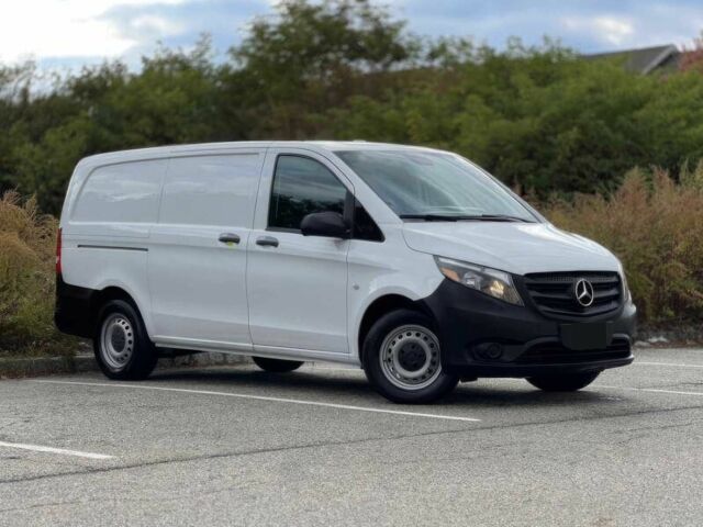 Білий Мерседес Інша, об'ємом двигуна 2 л та пробігом 24 тис. км за 19000 $, фото 2 на Automoto.ua